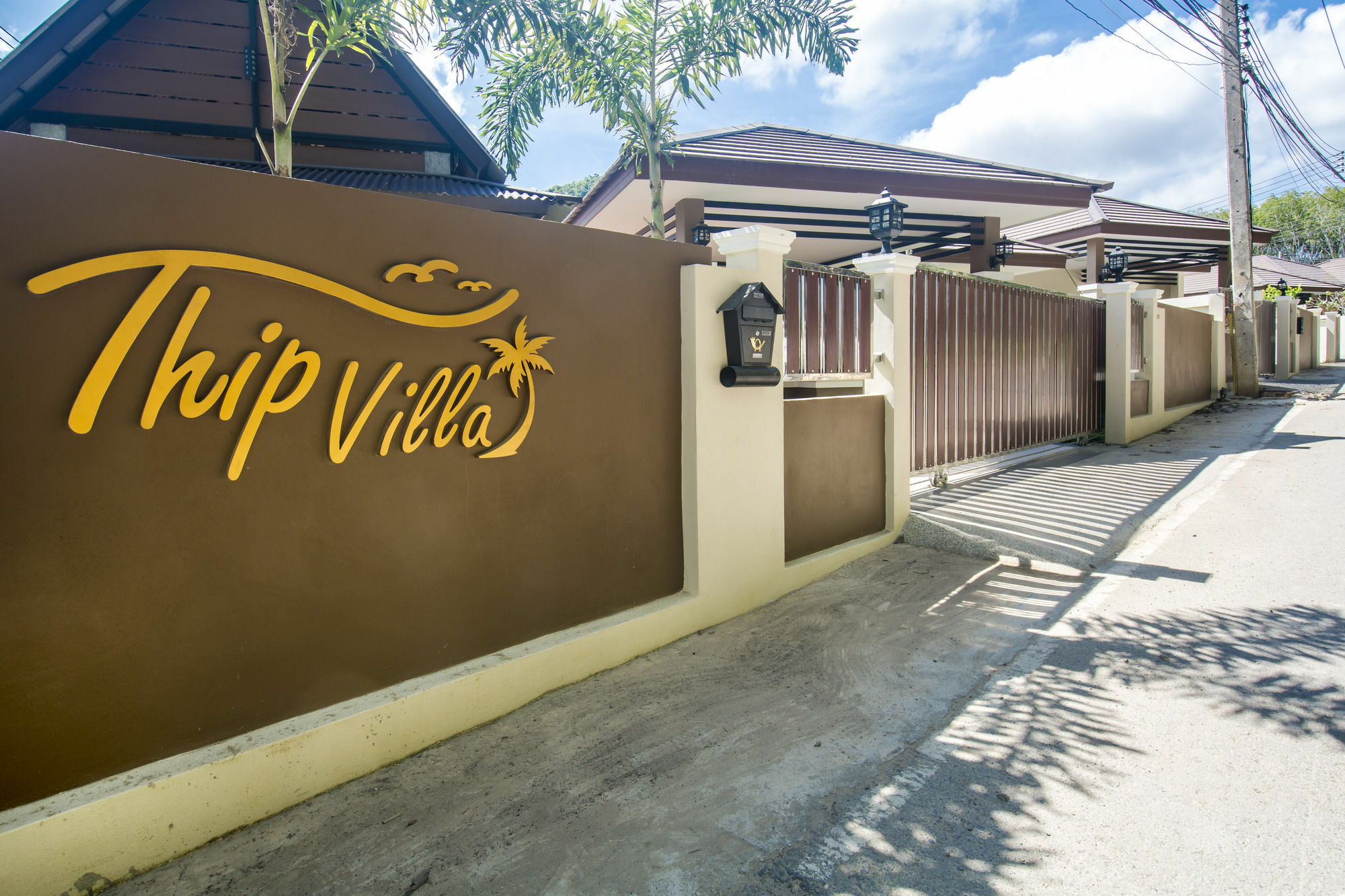 Thip Villa