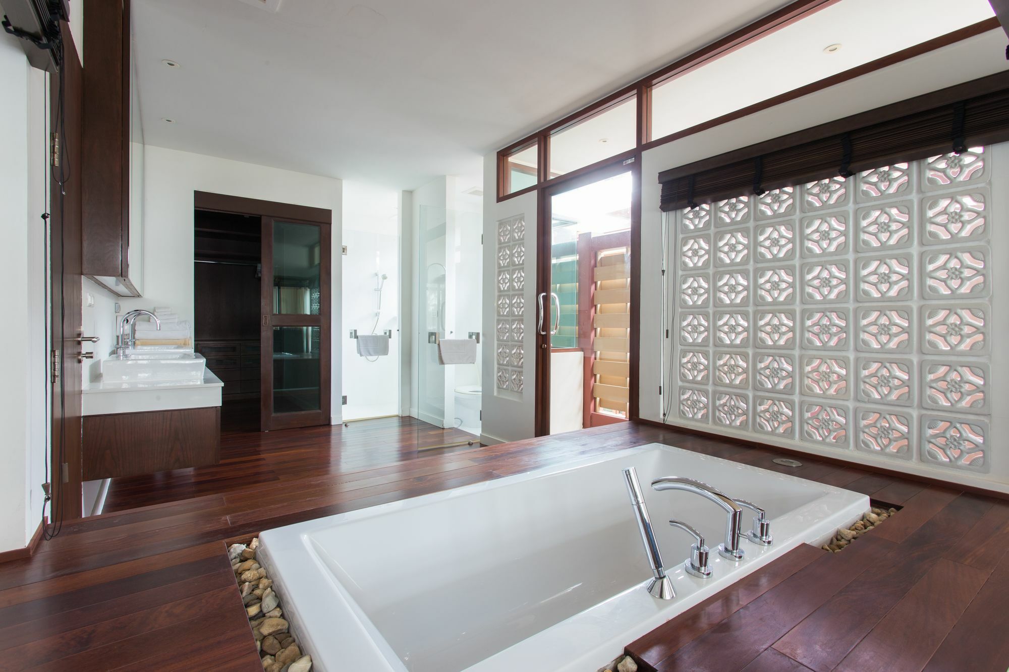 Amatapura Beachfront Villa 10 , Sha Certified * Ao Nam Mao