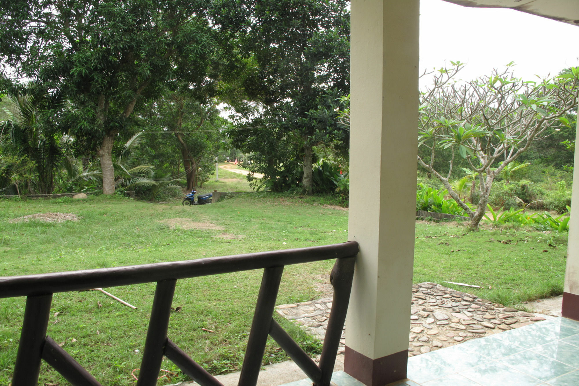 Klong Jark Hotel *