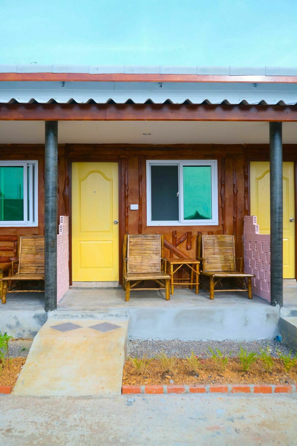 Hill  Lanta Guest house 3*