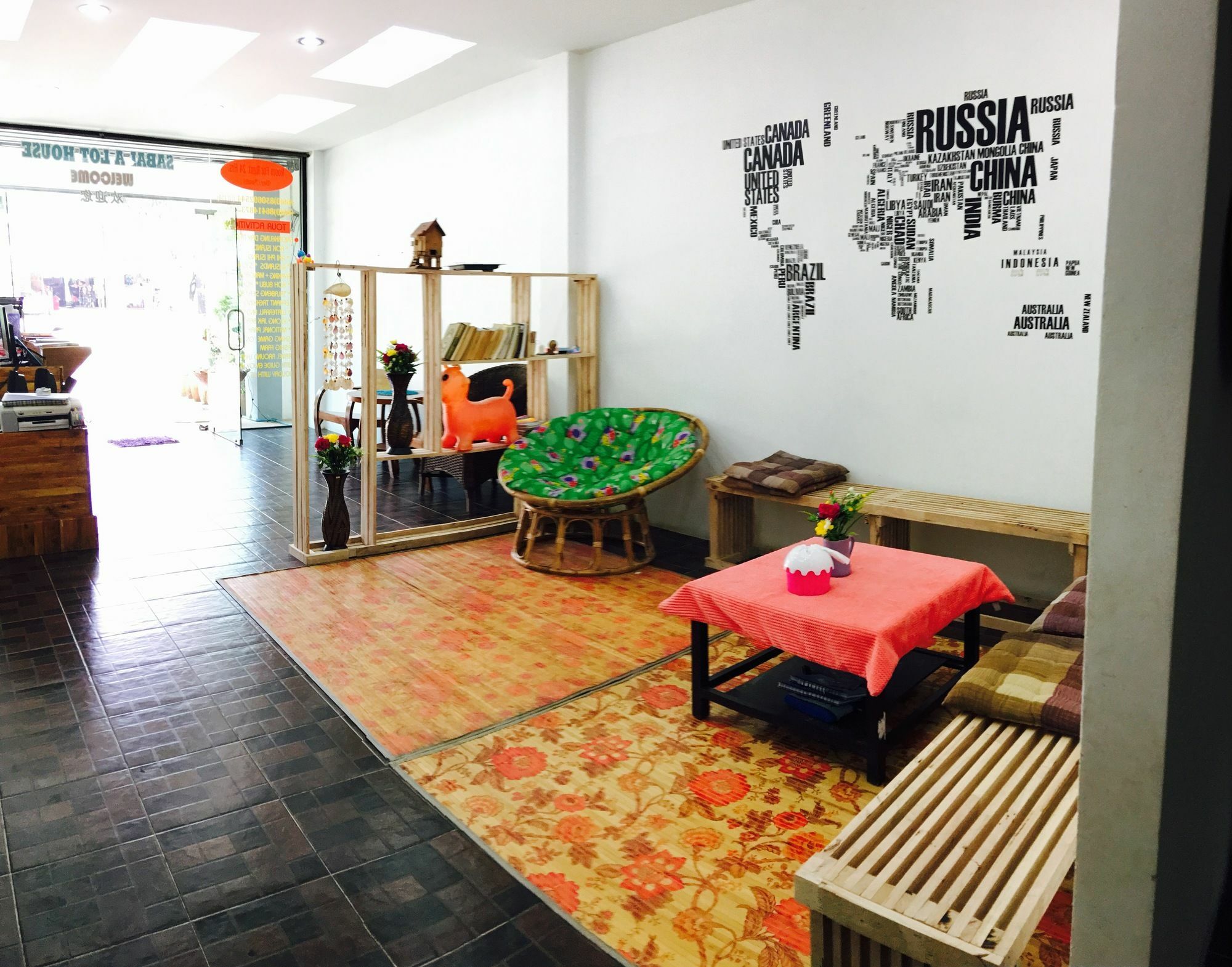 Lanta Friendly House 2*
