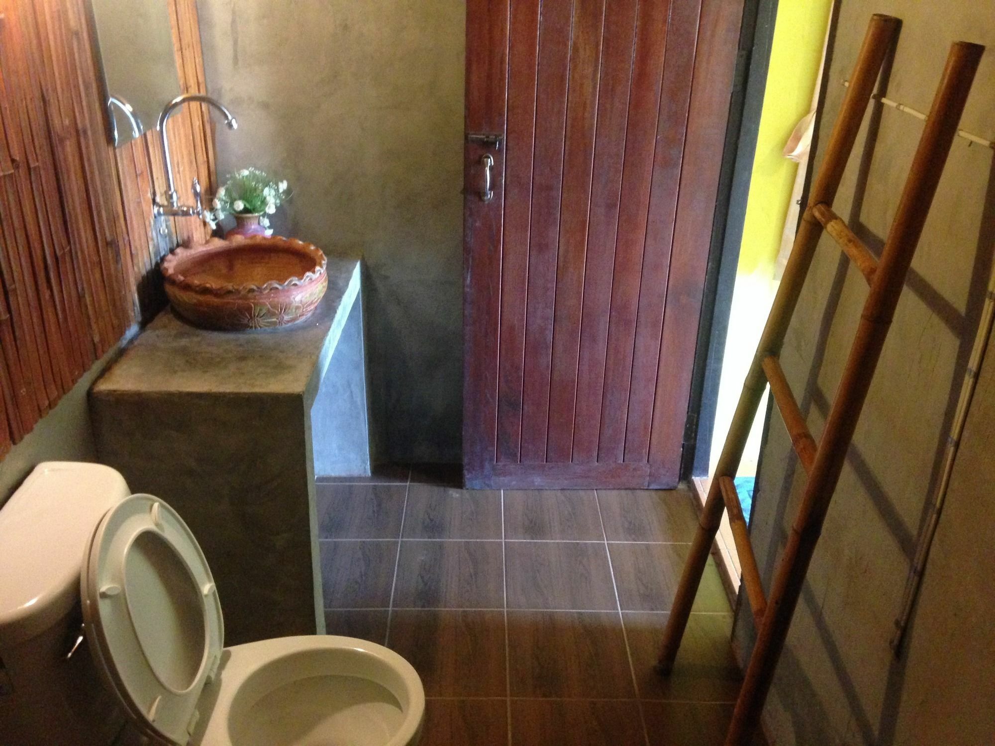 Odour Resort Pai