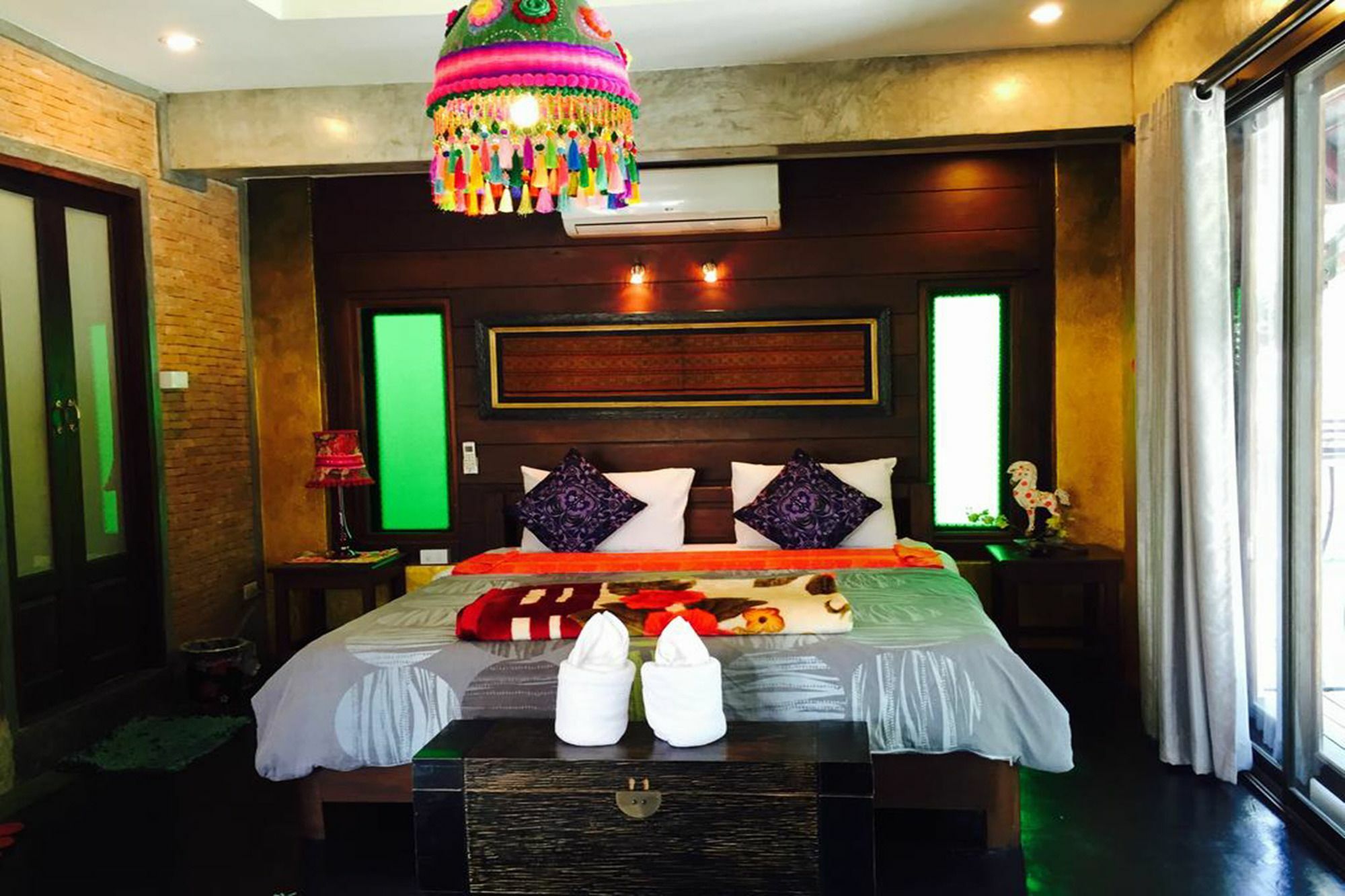 Soi One Boutique Bedrooms Guest house