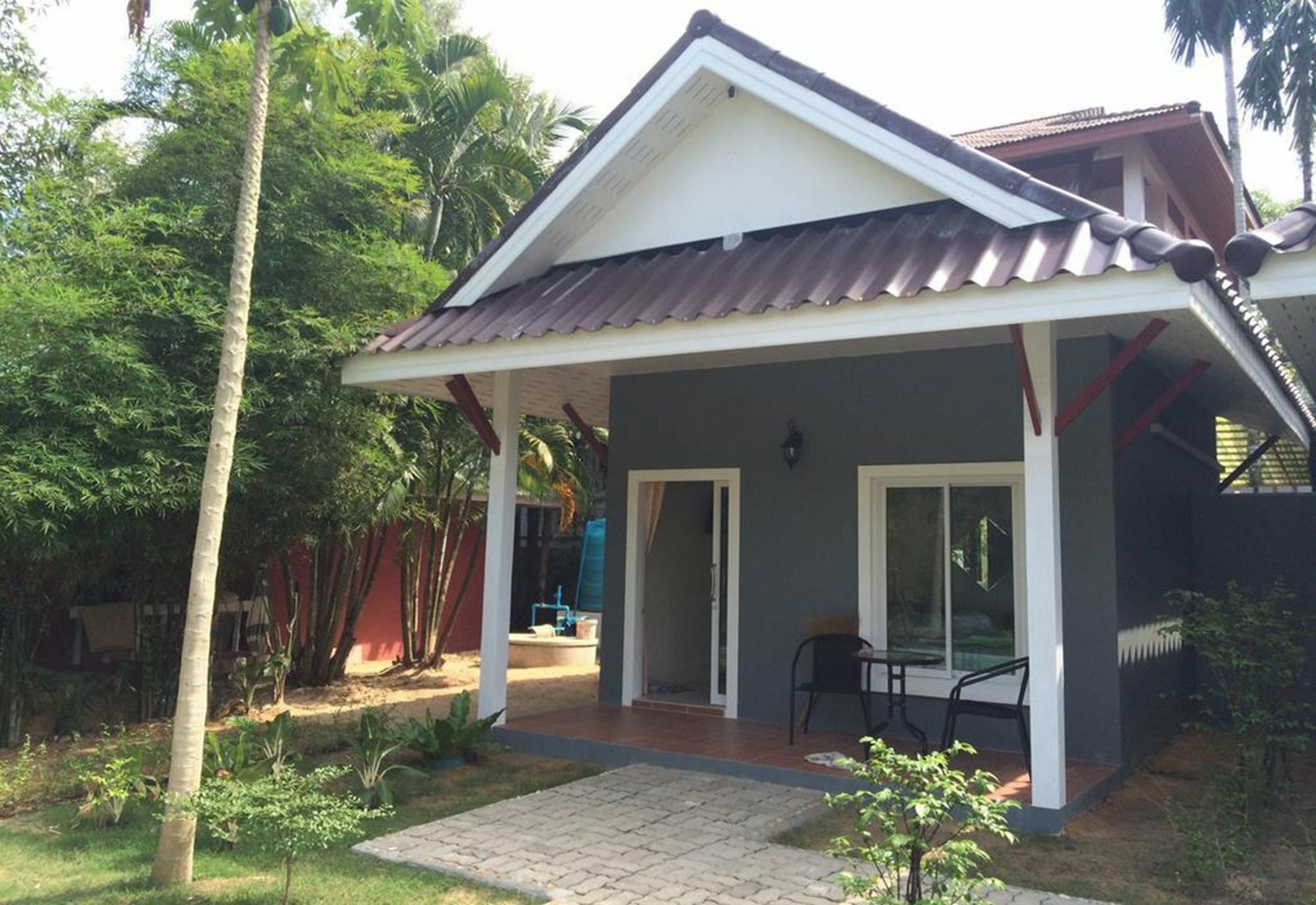 Khaolak Tusneem *