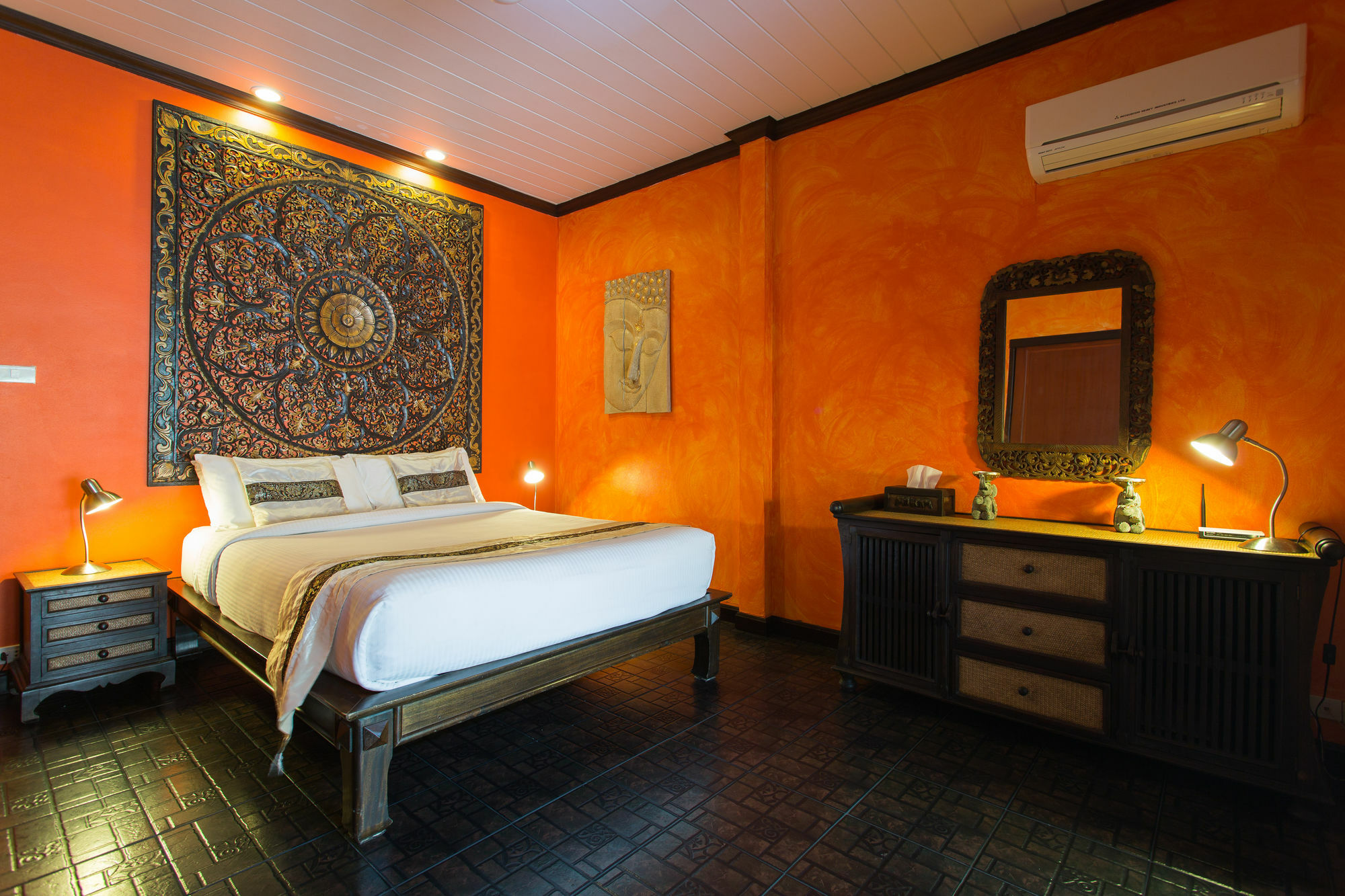 Baan Manu Chang *
