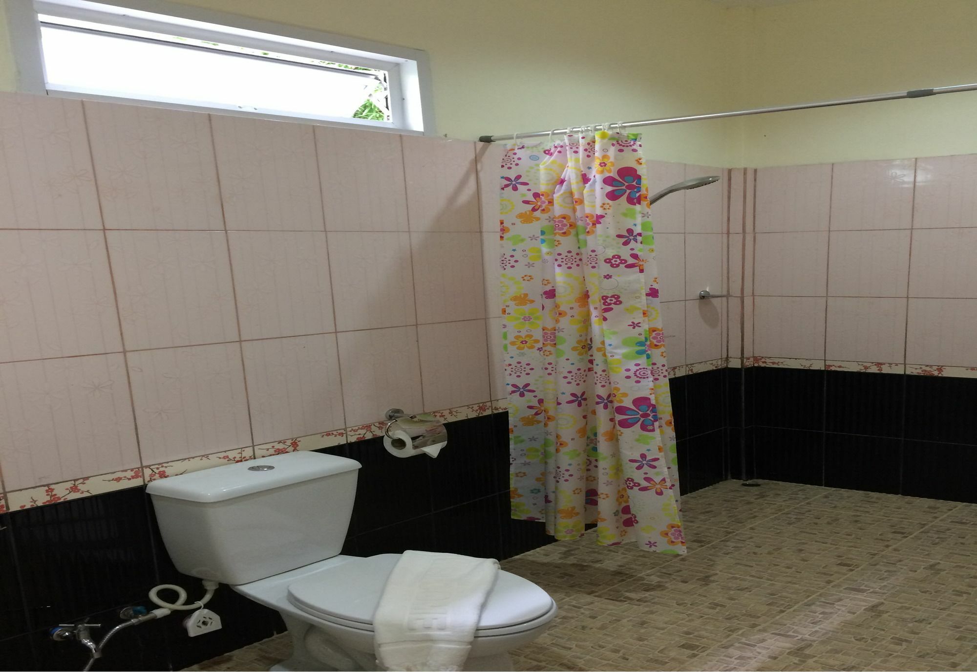 Khaolak Tusneem Guest house *