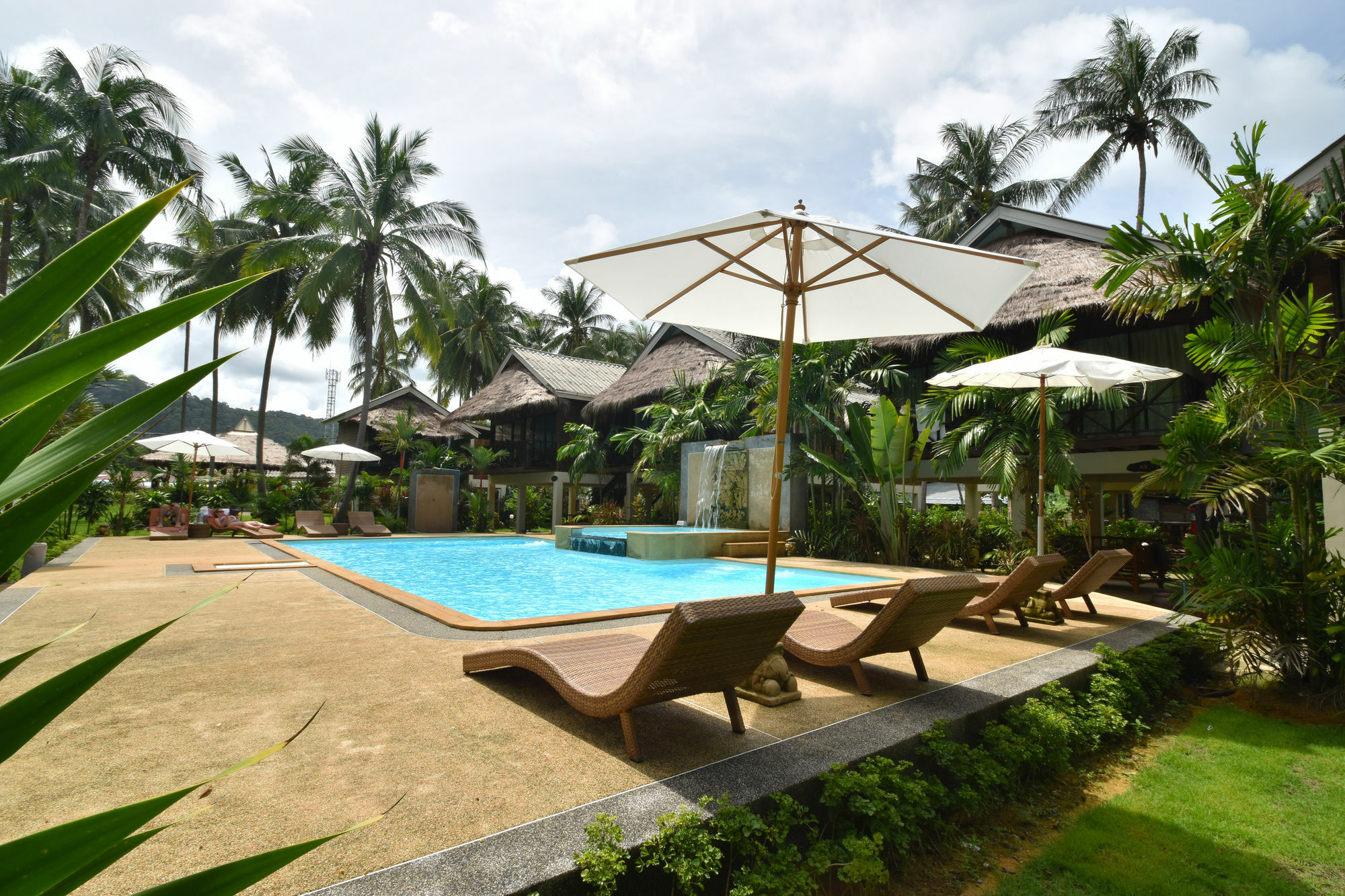 Long - Sha Extra Koh Lanta