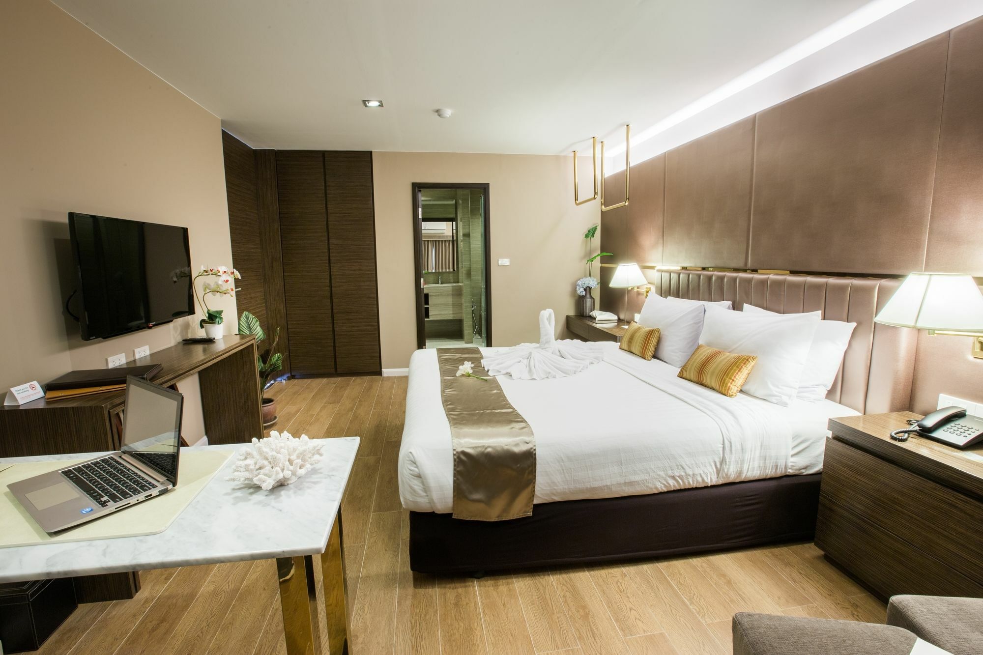 Rayong City Hotel 3*