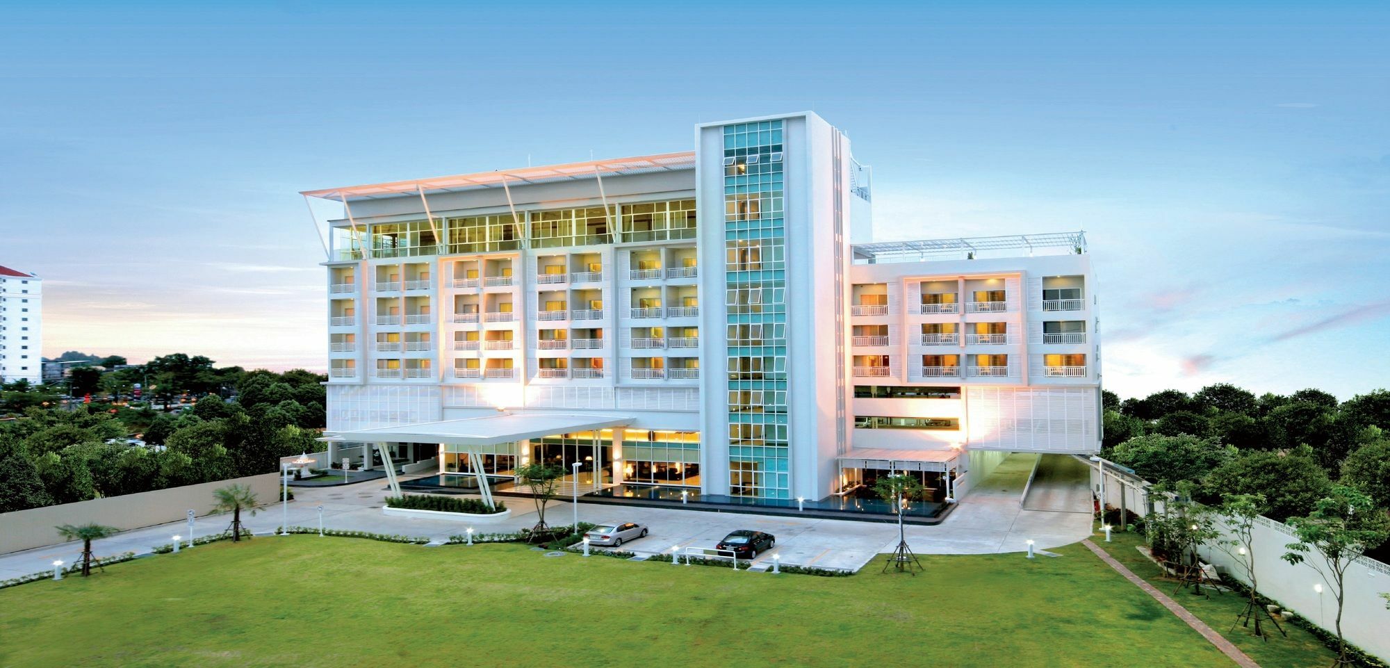 Kameo Grand & Serviced Apartment, 4* Rayong