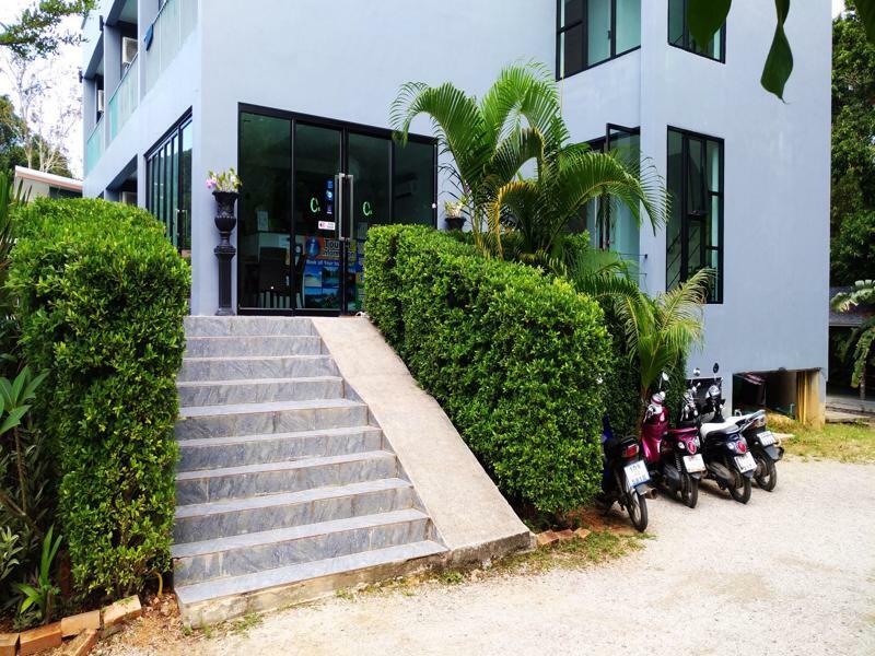 O2villa Aonang Hotel 3*