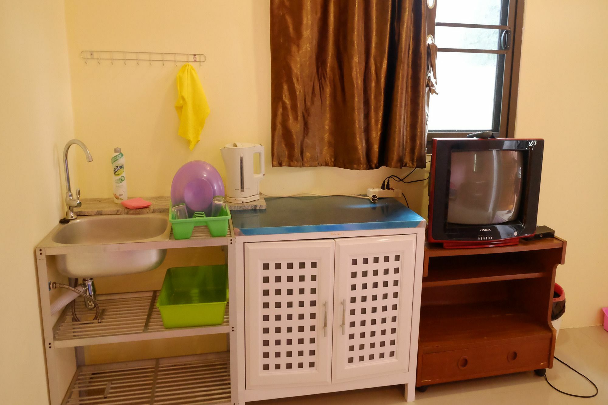 Hotel Chomlay Restaurant & For Rent 2*