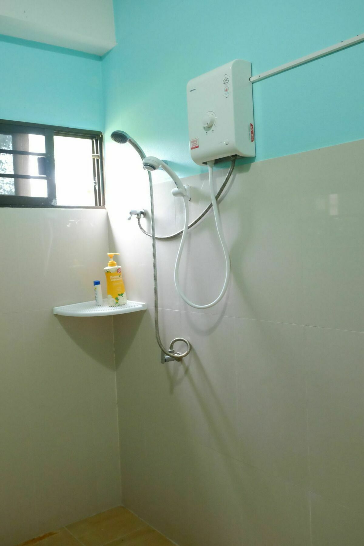 Chomlay Restaurant & For Rent 2*