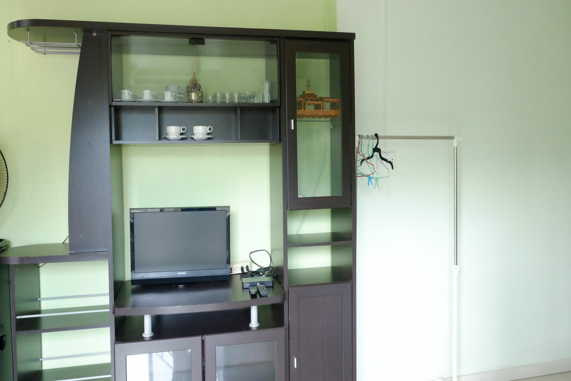Chomlay Restaurant & For Rent Hotel