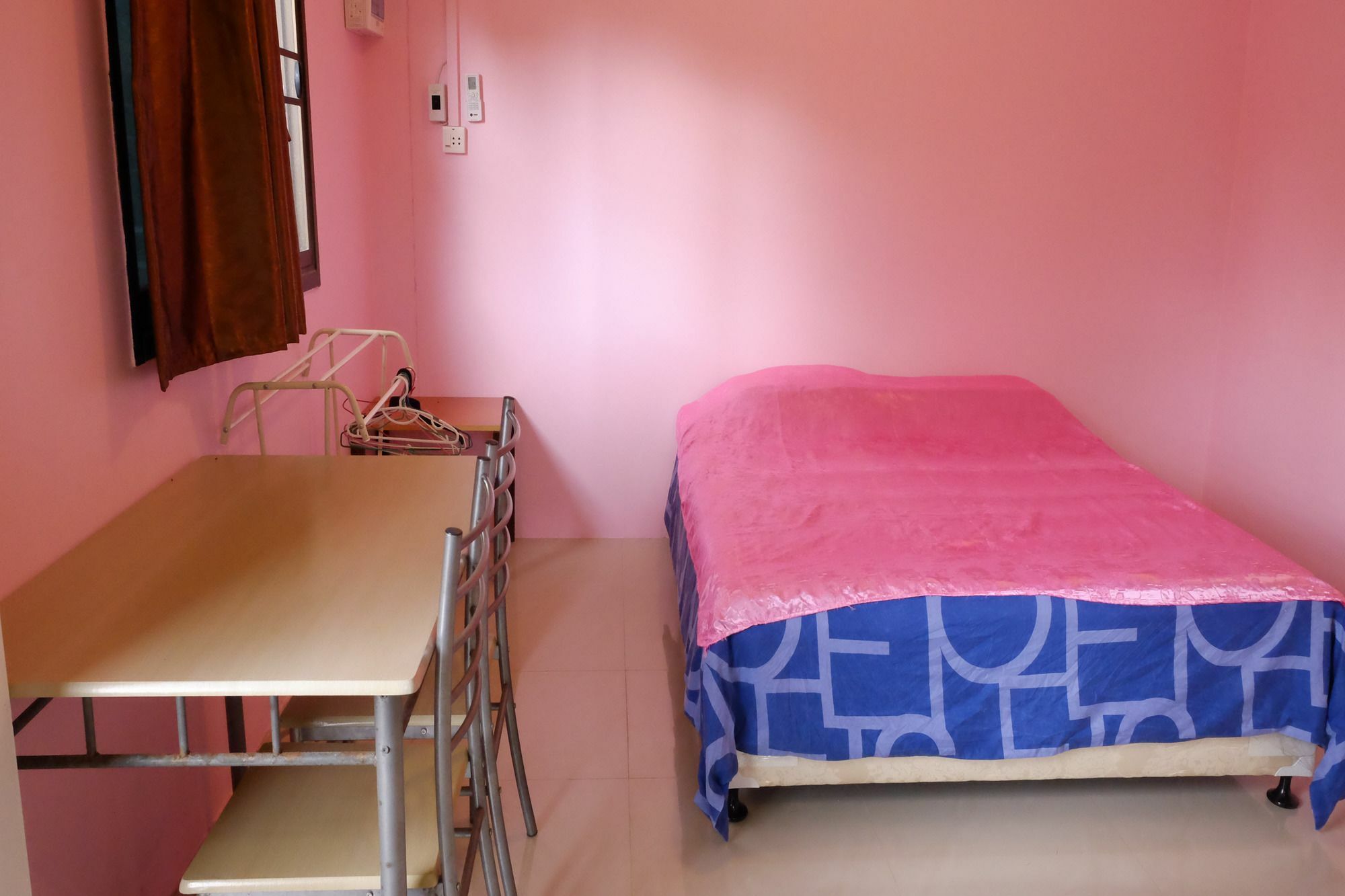Chomlay Restaurant & For Rent Hotel 2*