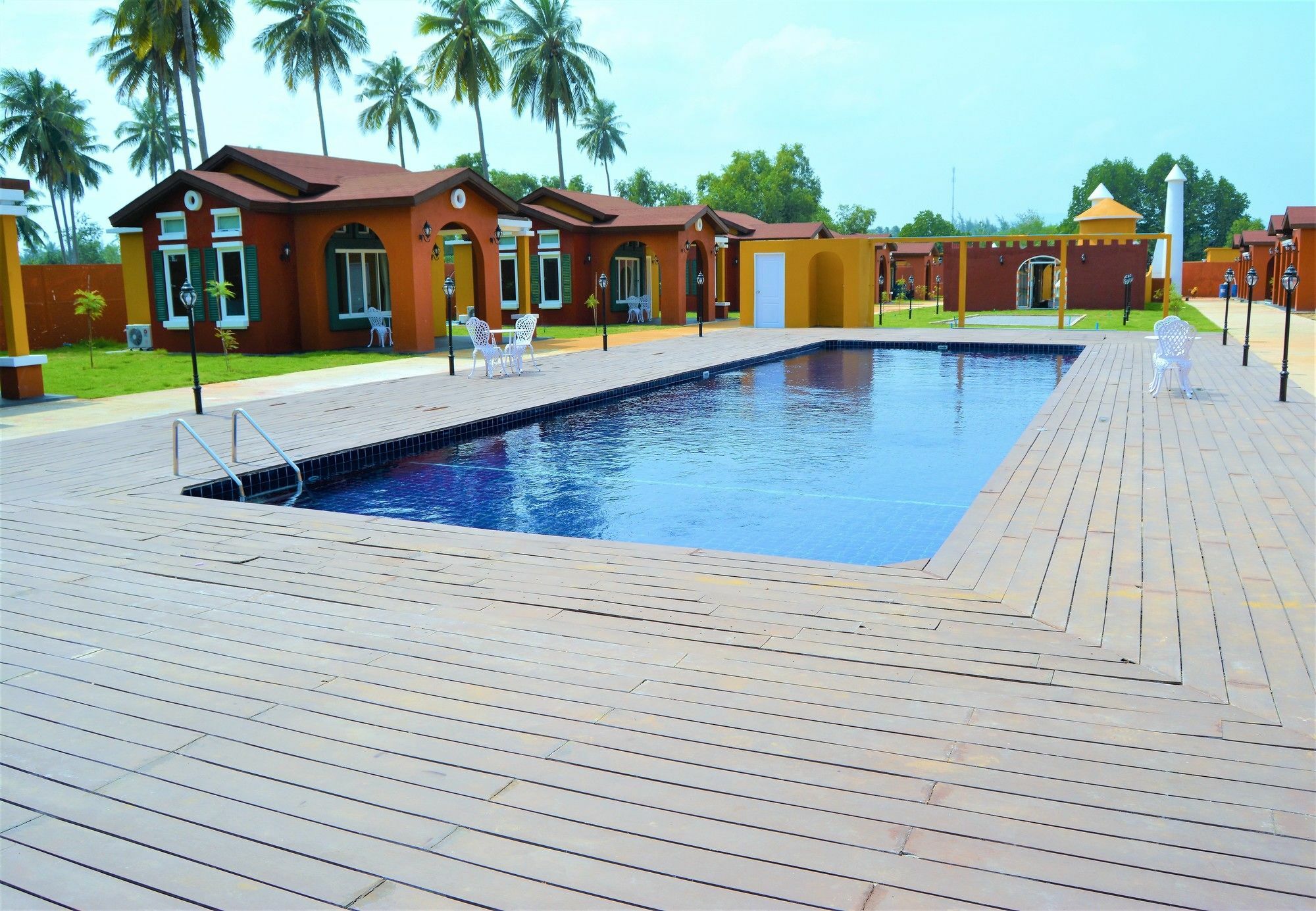 Resort World Cat 3*
