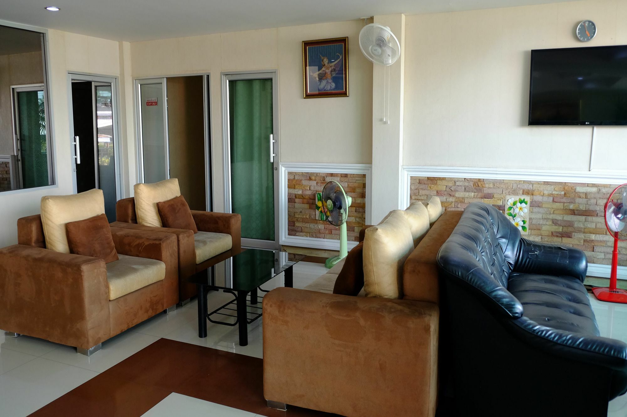 Banchang And Guest house