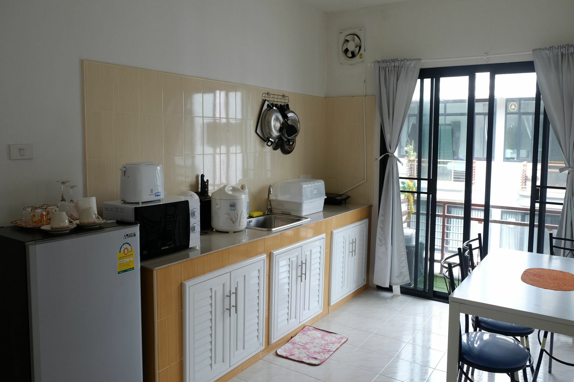 Rayong Sea View Inn 3*