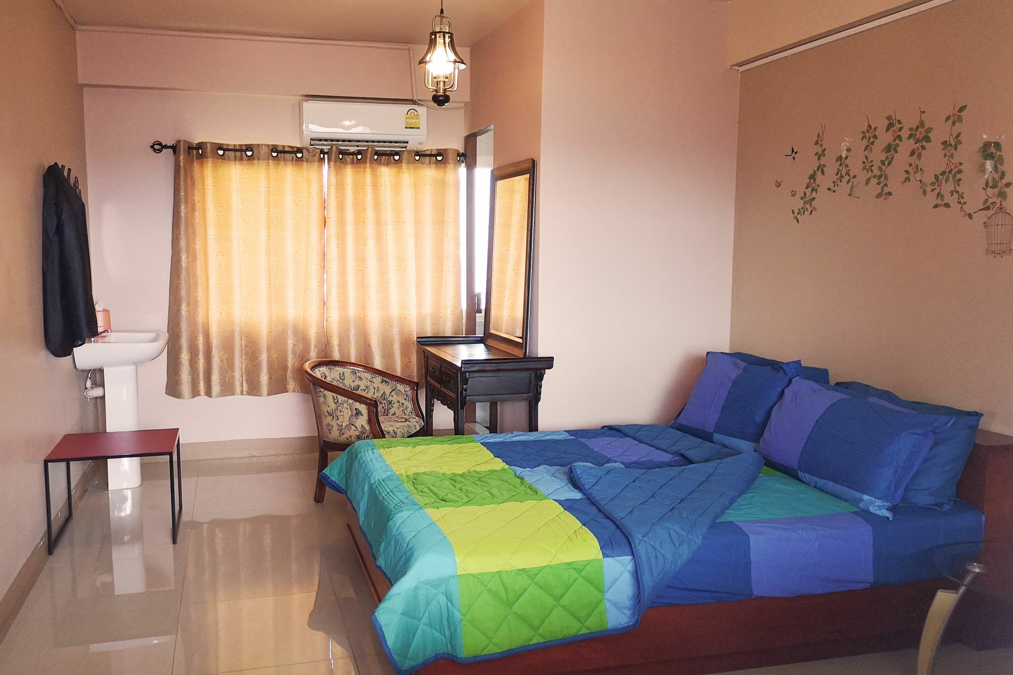 Gao Saengchan Beachfront Guest house 2*