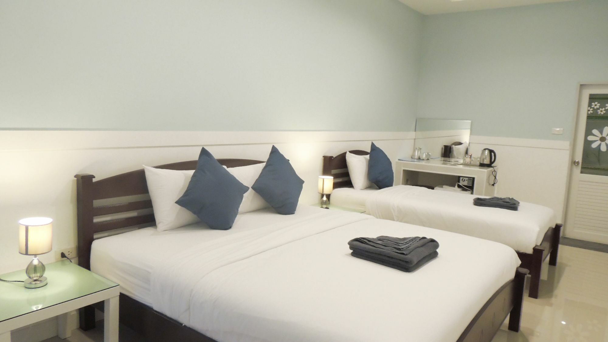 Blue Moon Samed Inn 3*