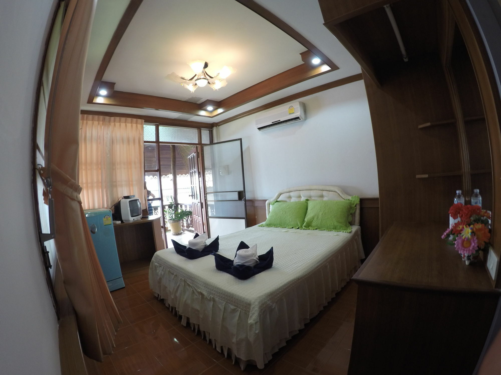 Guest house Tanyaporn House