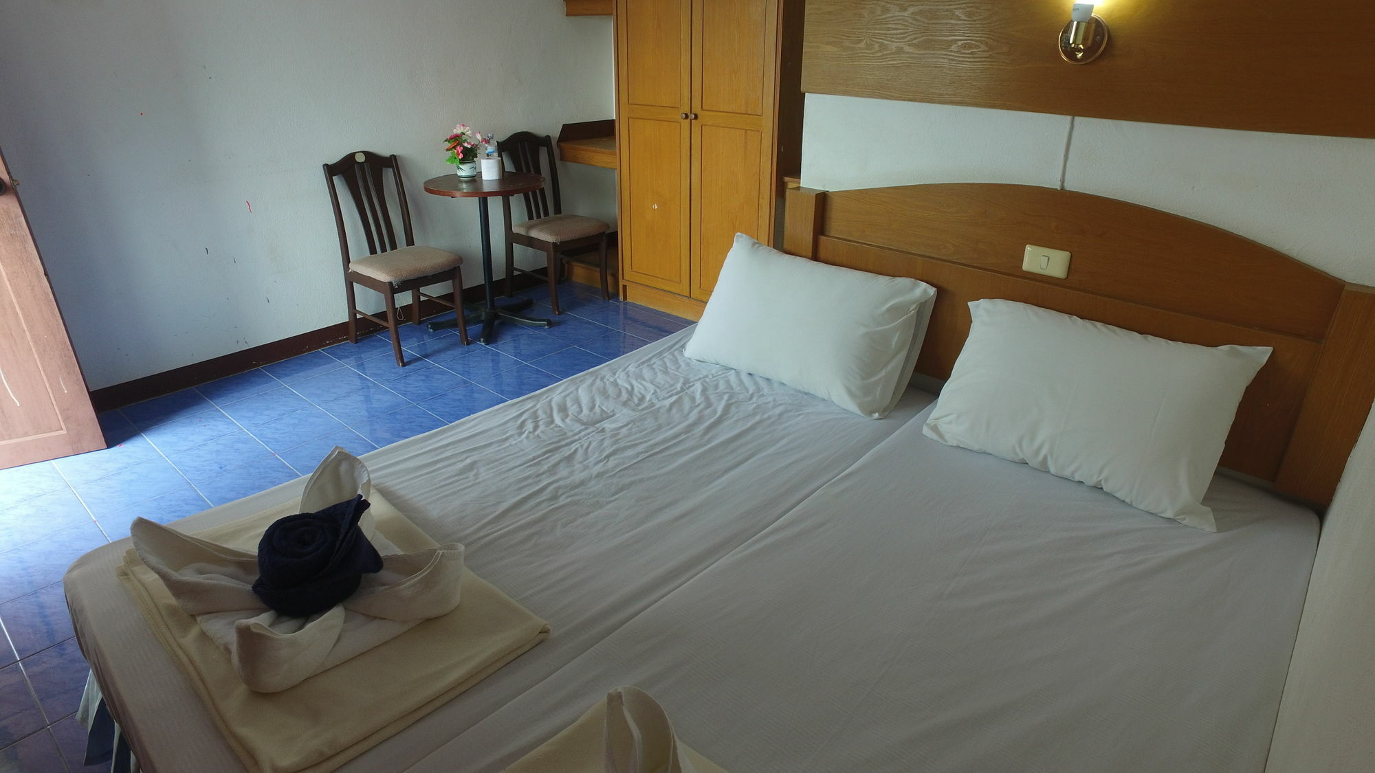 Guest house Tanyaporn House