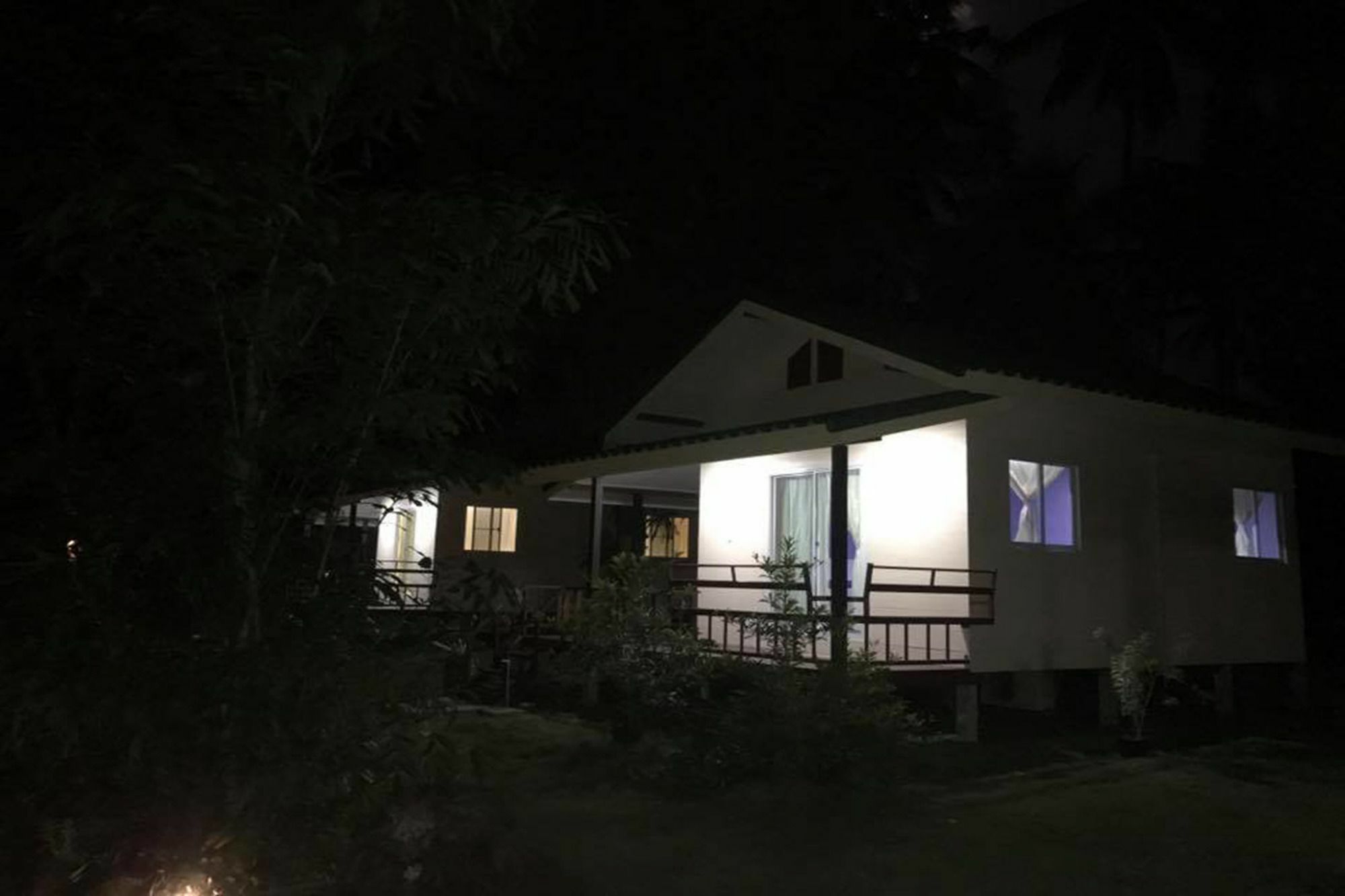 Baan Phuean Koh Kood