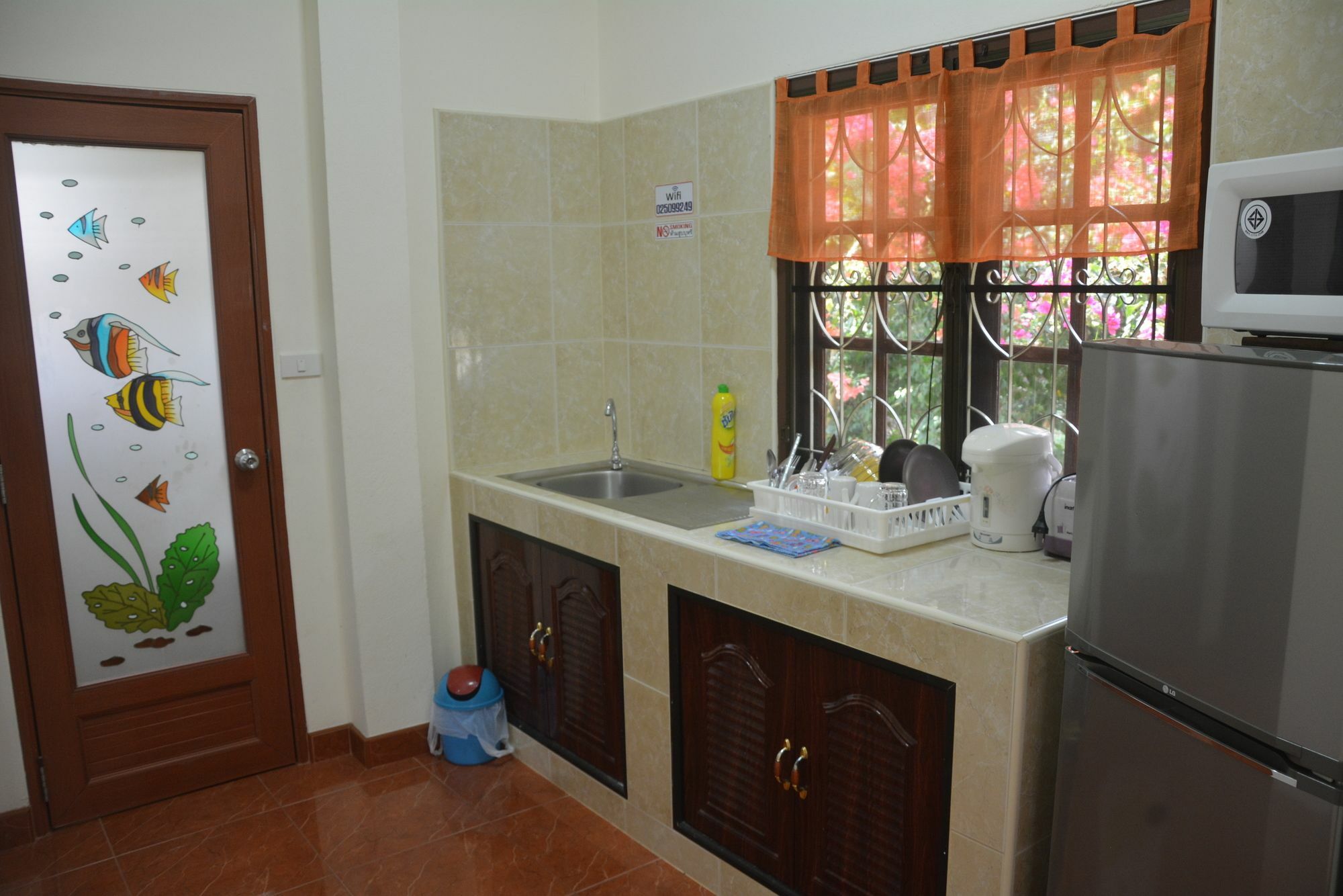 Chalet Apple