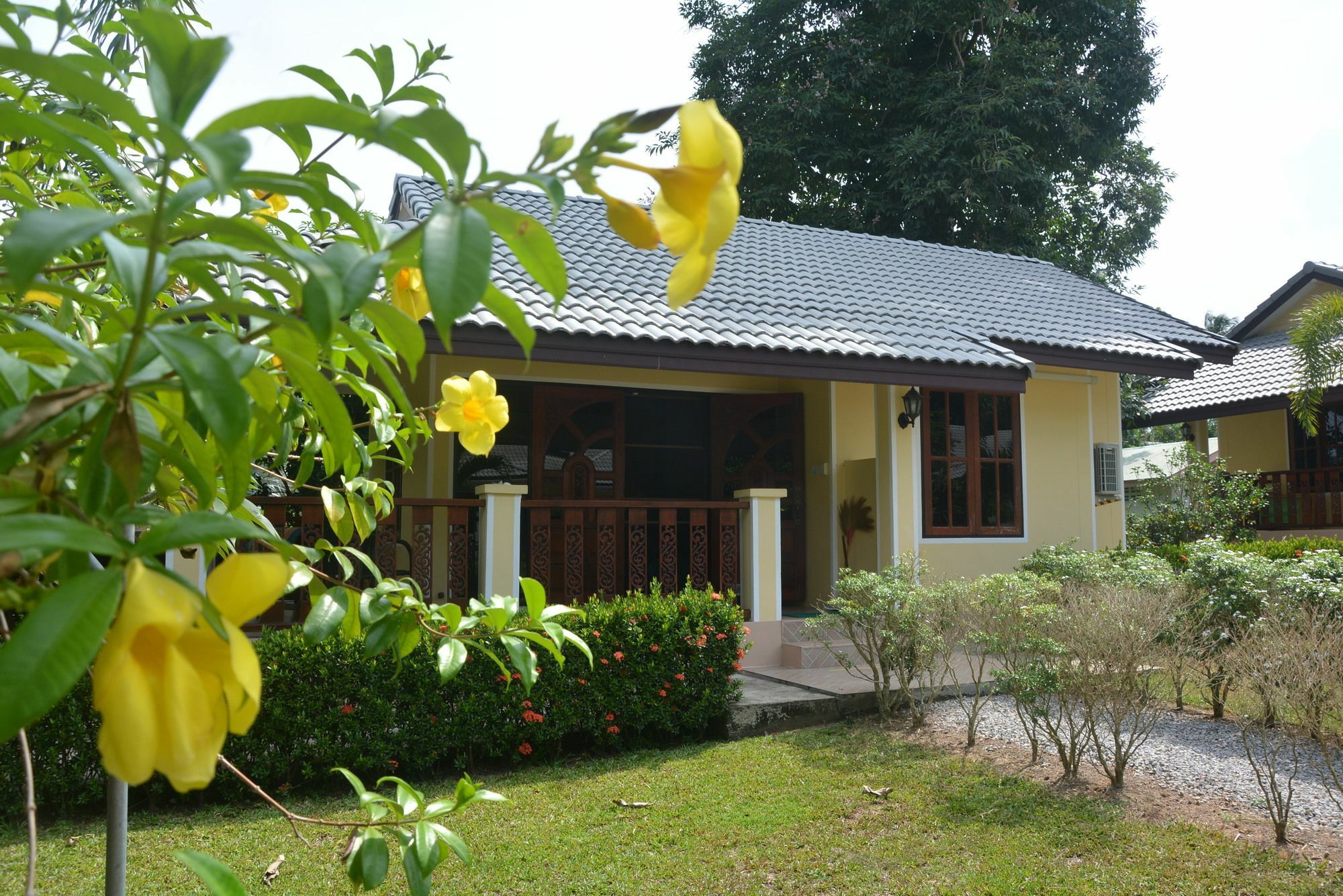 Chalet Apple Bang Saphan