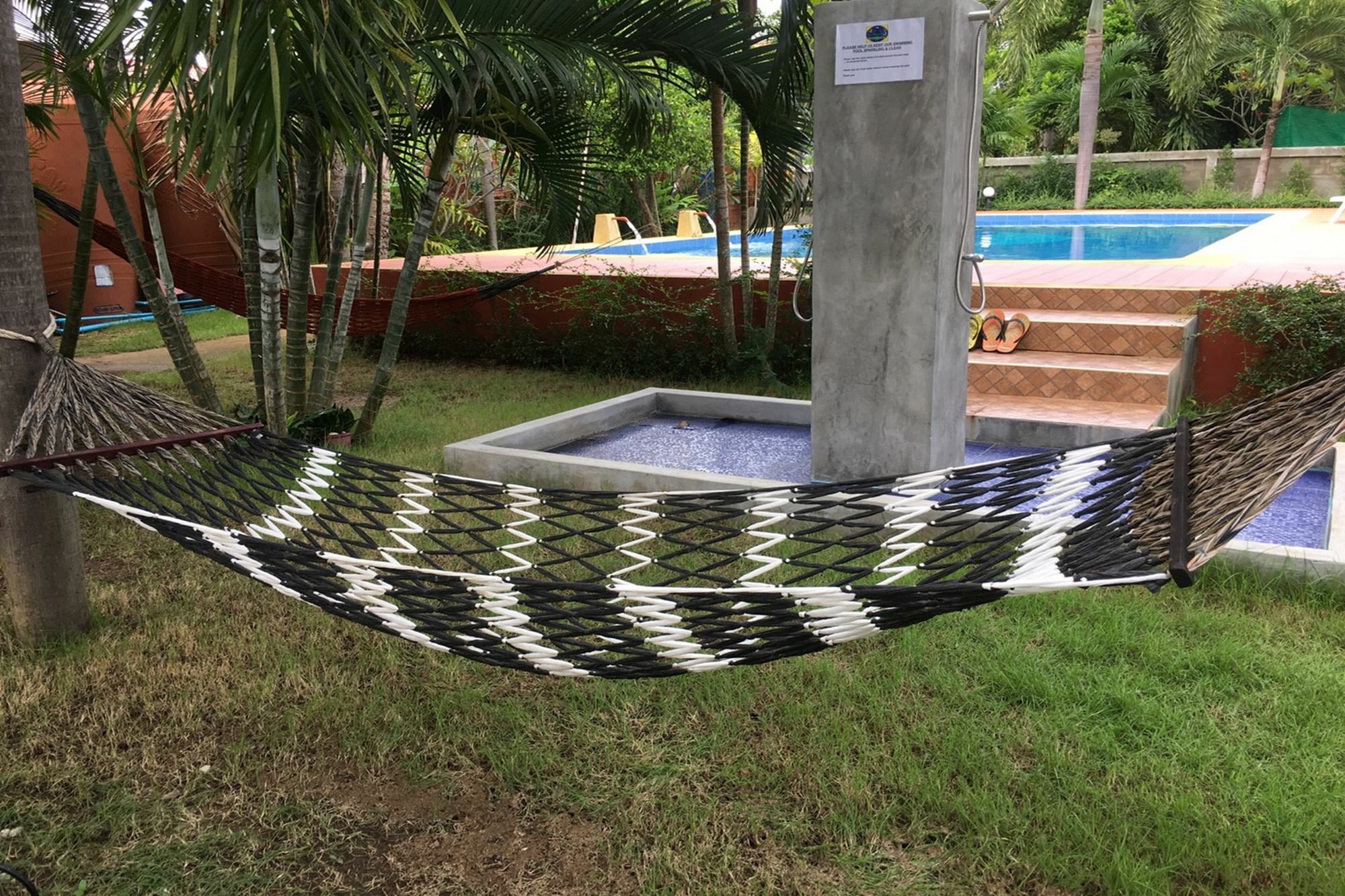 Pat's Hideaway 3*