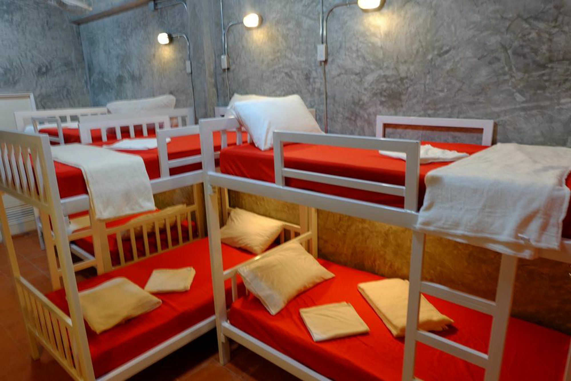 Albergue White Jail At