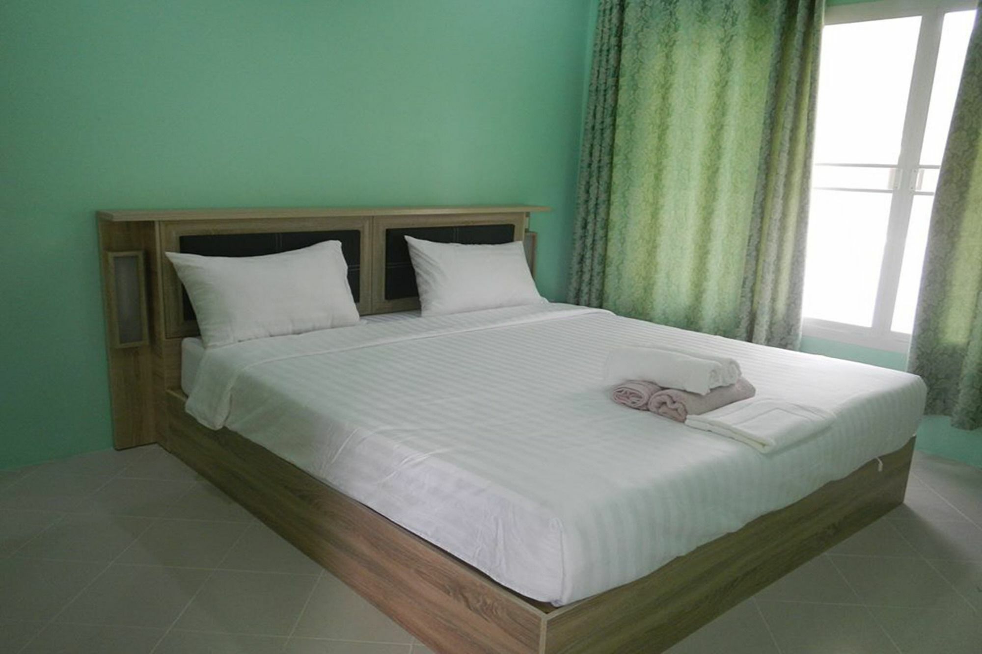 Pat's Hideaway Resort