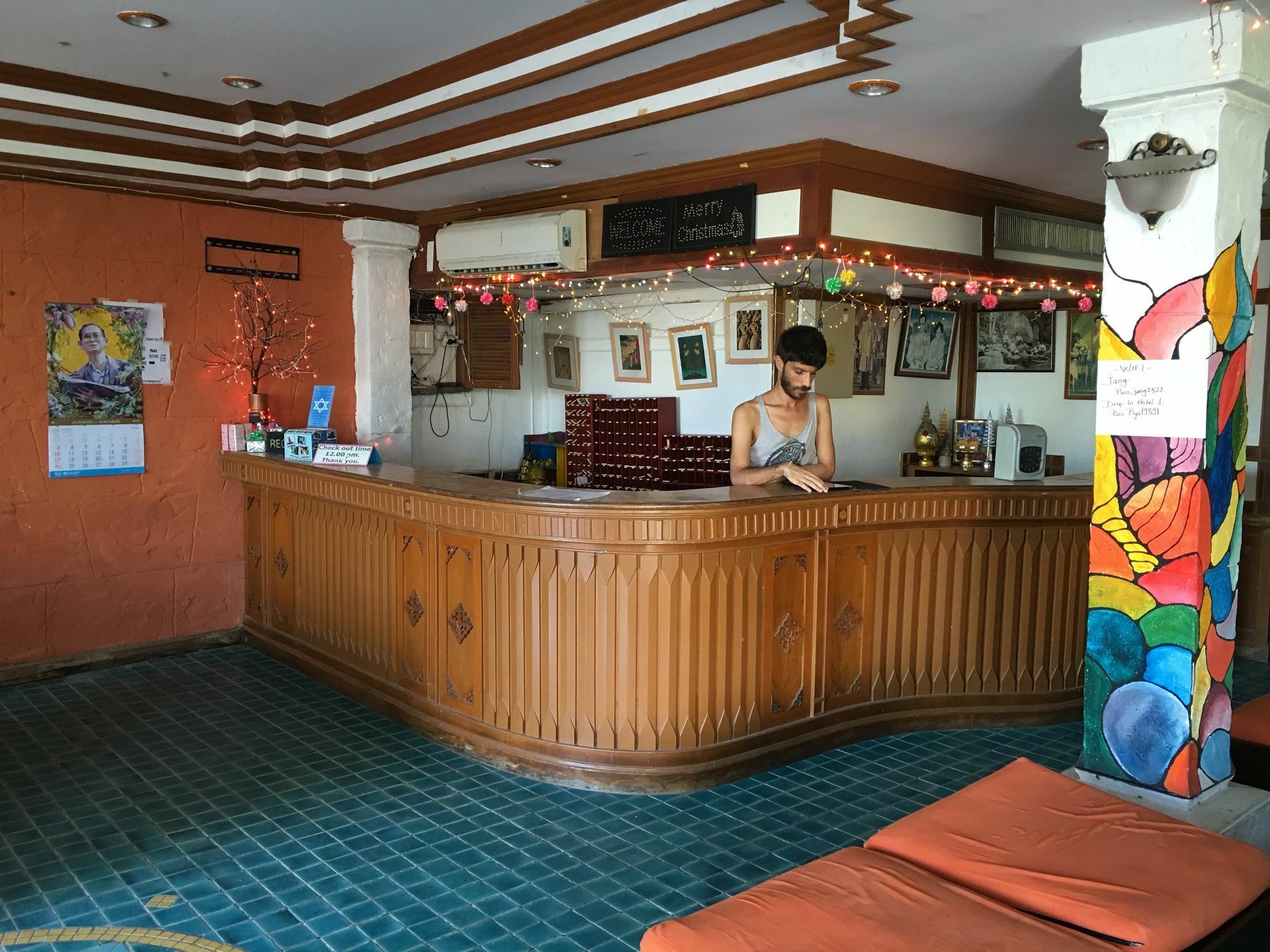 Hotel Drop In And