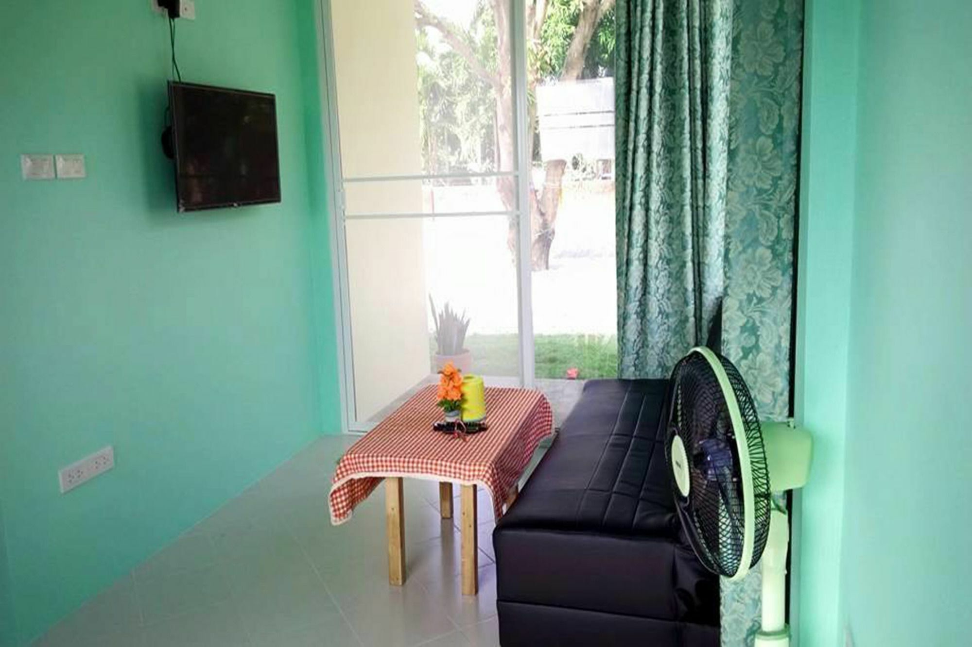 Pat's Hideaway 3*