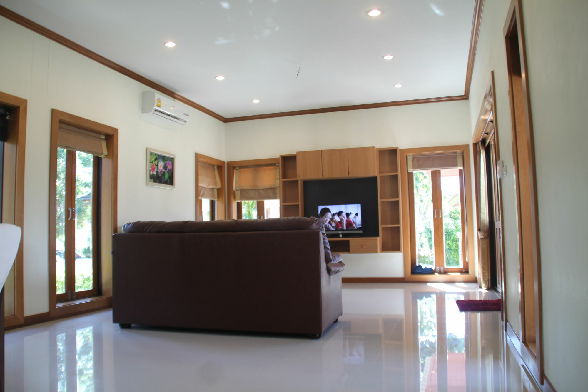 Ban Thaithip Ban Nai Rai