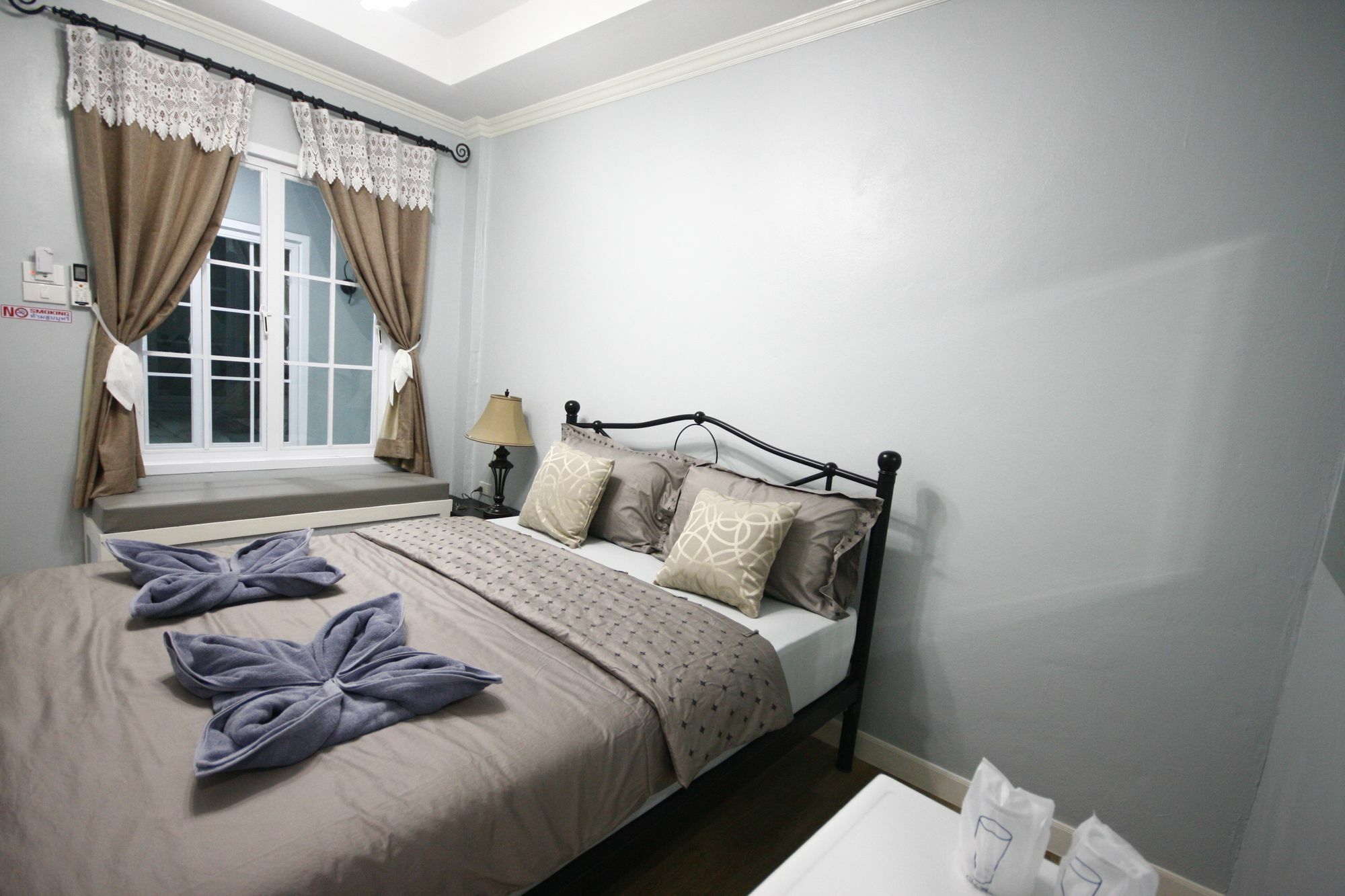 Hotel Sky 2*