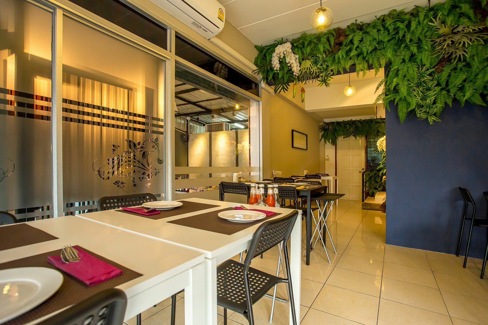 The First & Cafe Hotel Mae Rim