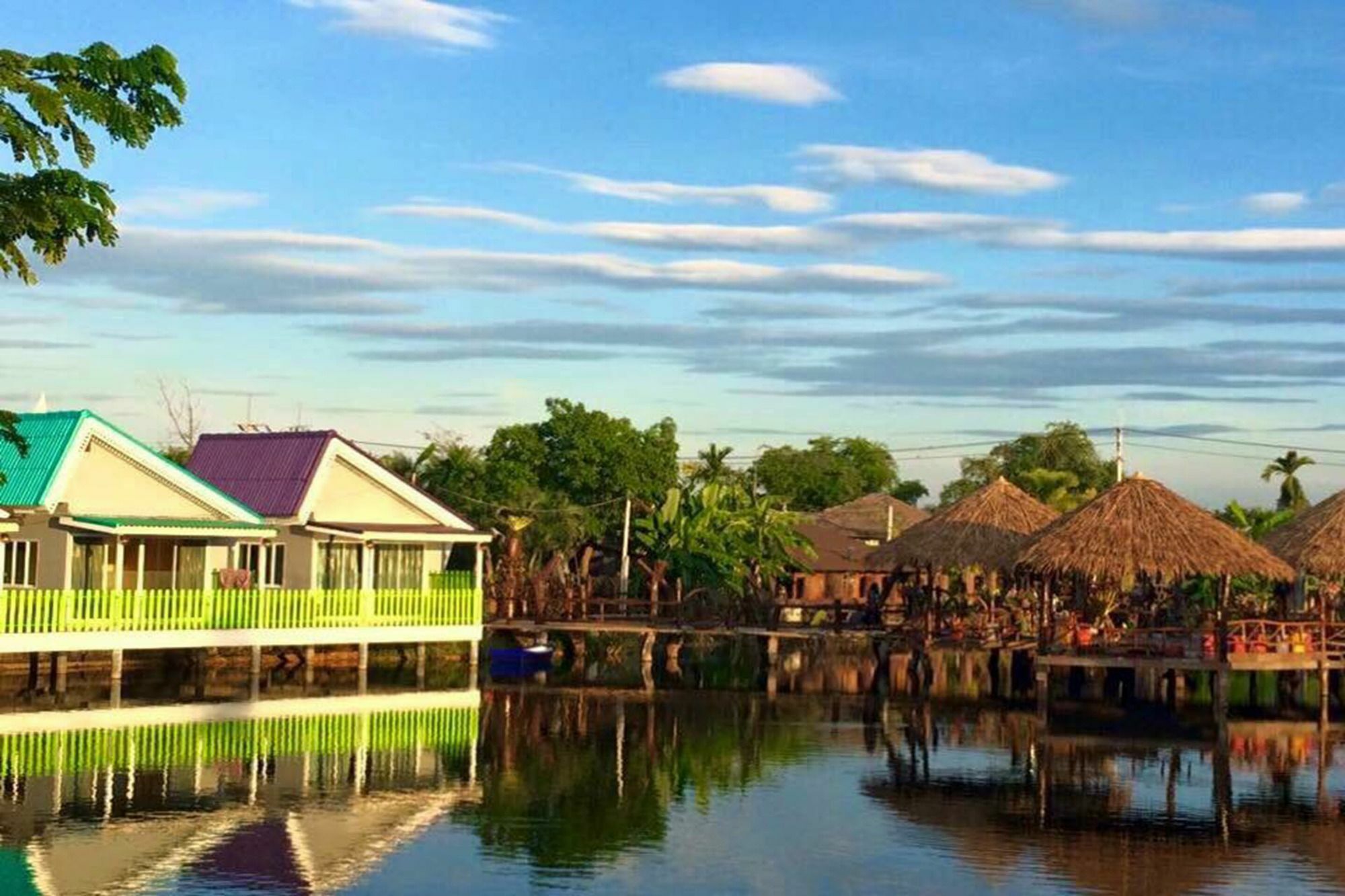 Ban Ruen Mai Ngam Resort 2*