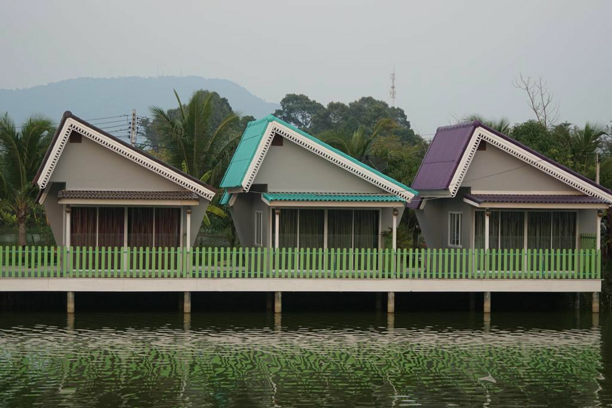 Ban Ruen Mai Ngam Resort 2*
