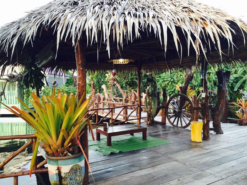 Ban Ruen Mai Ngam Rayong