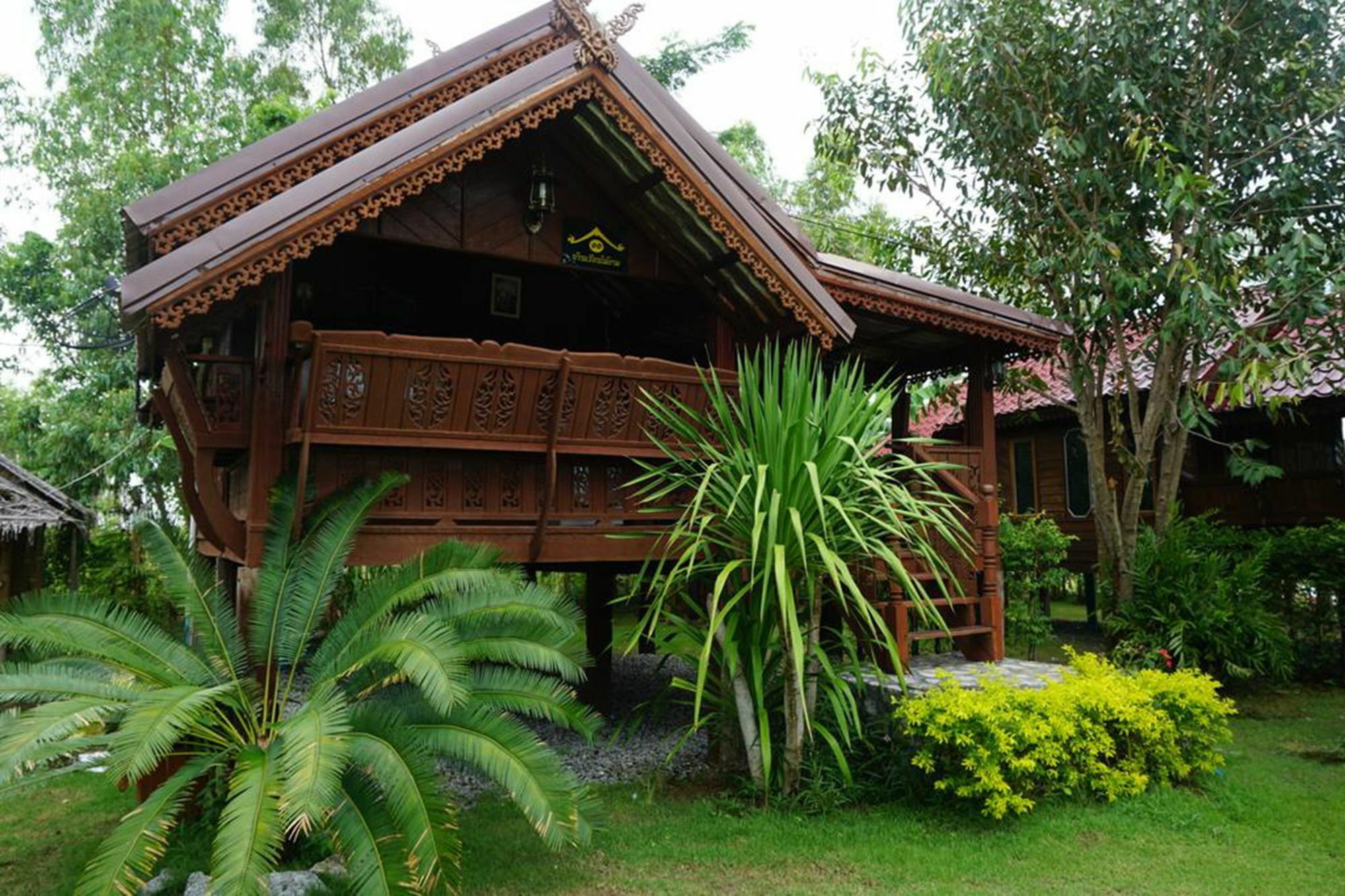 Resort Ban Ruen Mai Ngam