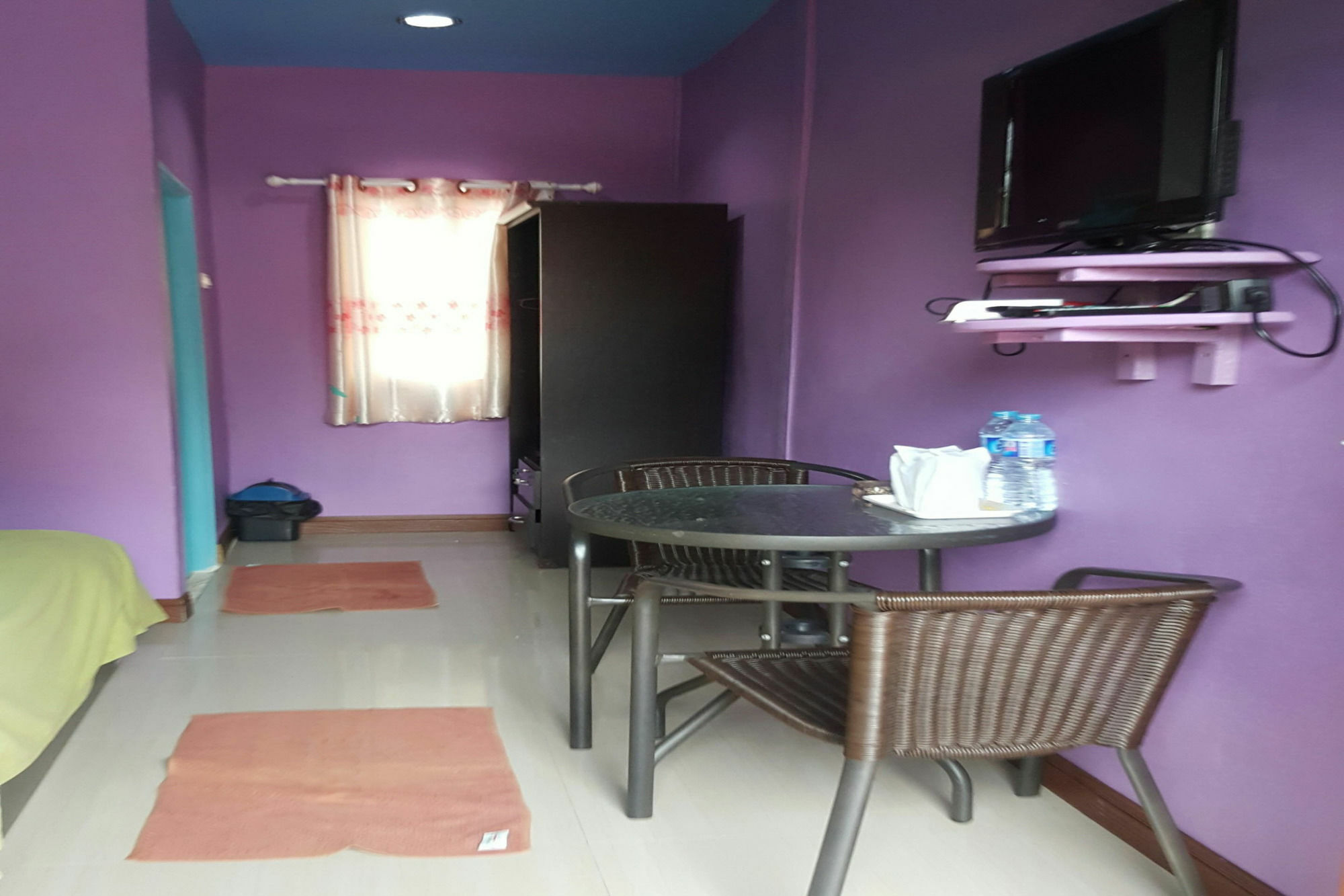 Mama Hotel 2*