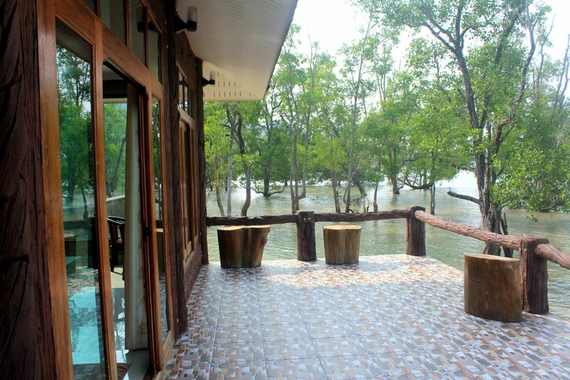 I Talay Lanta Homestay *