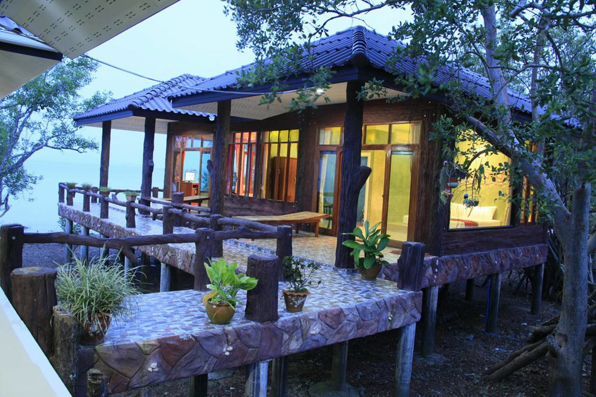 I Talay Lanta Homestay *