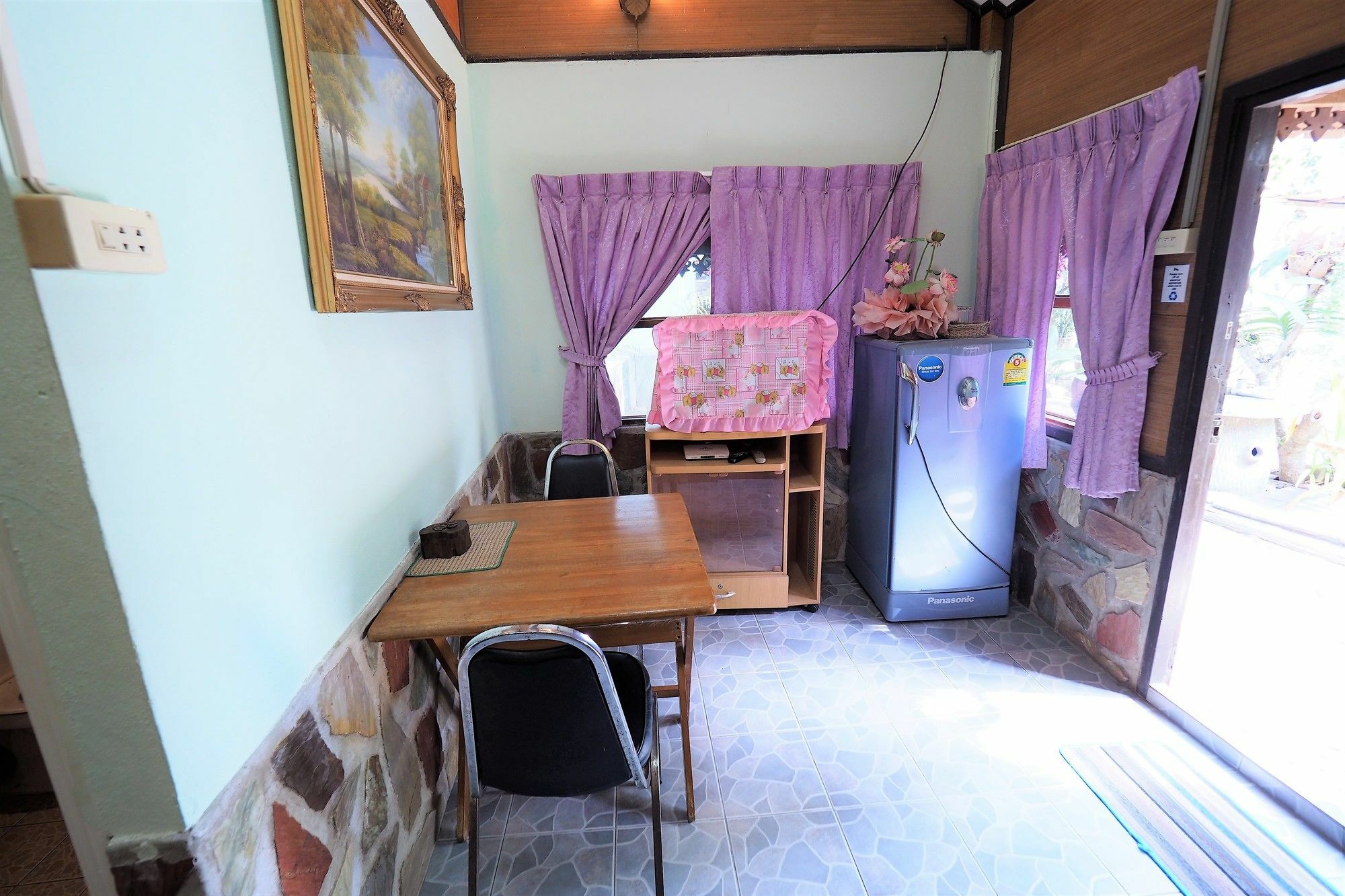 Ruenrimkwai Resort Resort