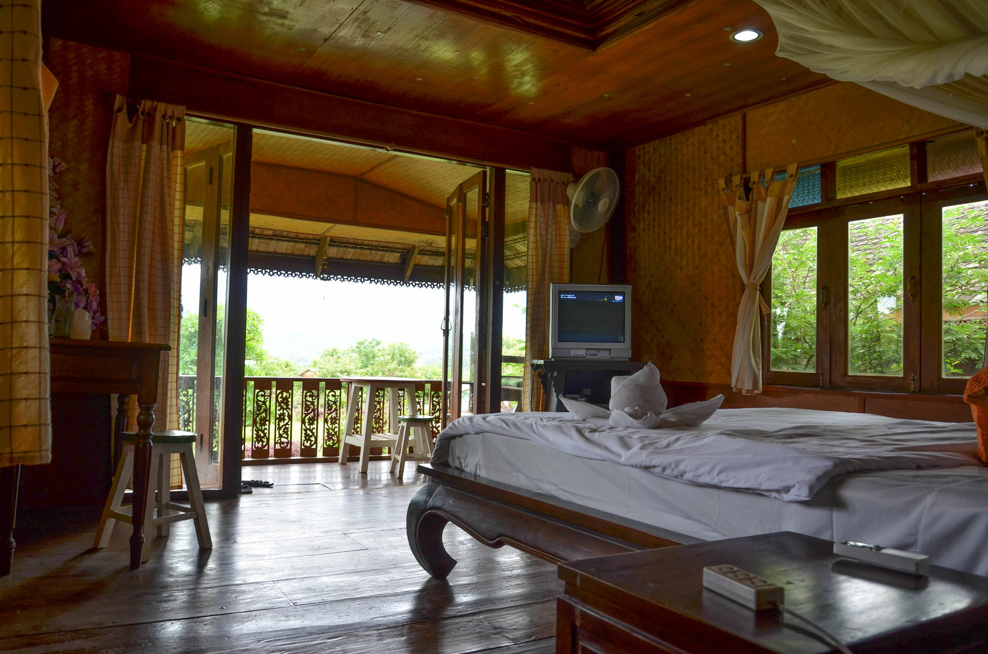 Romantic Time Mountain Resort Pai