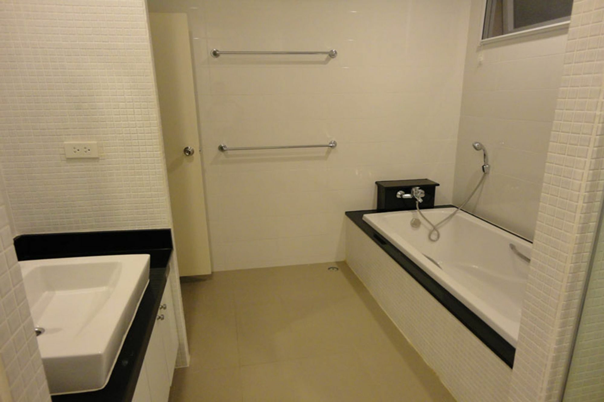 Resort Wang Kaew 3*