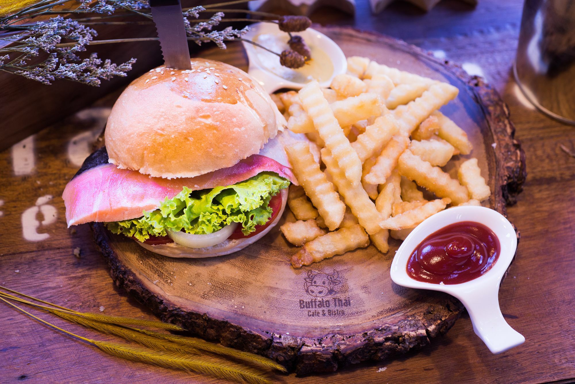Hotel Buffalo Thai Cafe & Bistro Koh Lipe