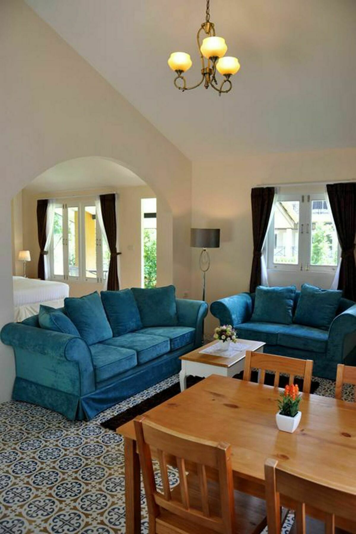 Palazzo Pavone Gallery & Resort Ban Bung Toei