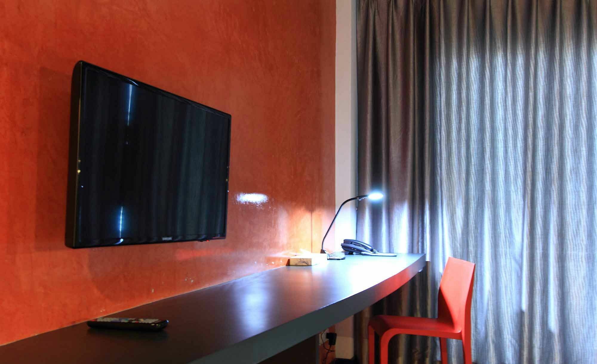 Hub De Leaf @ Hotel 3*