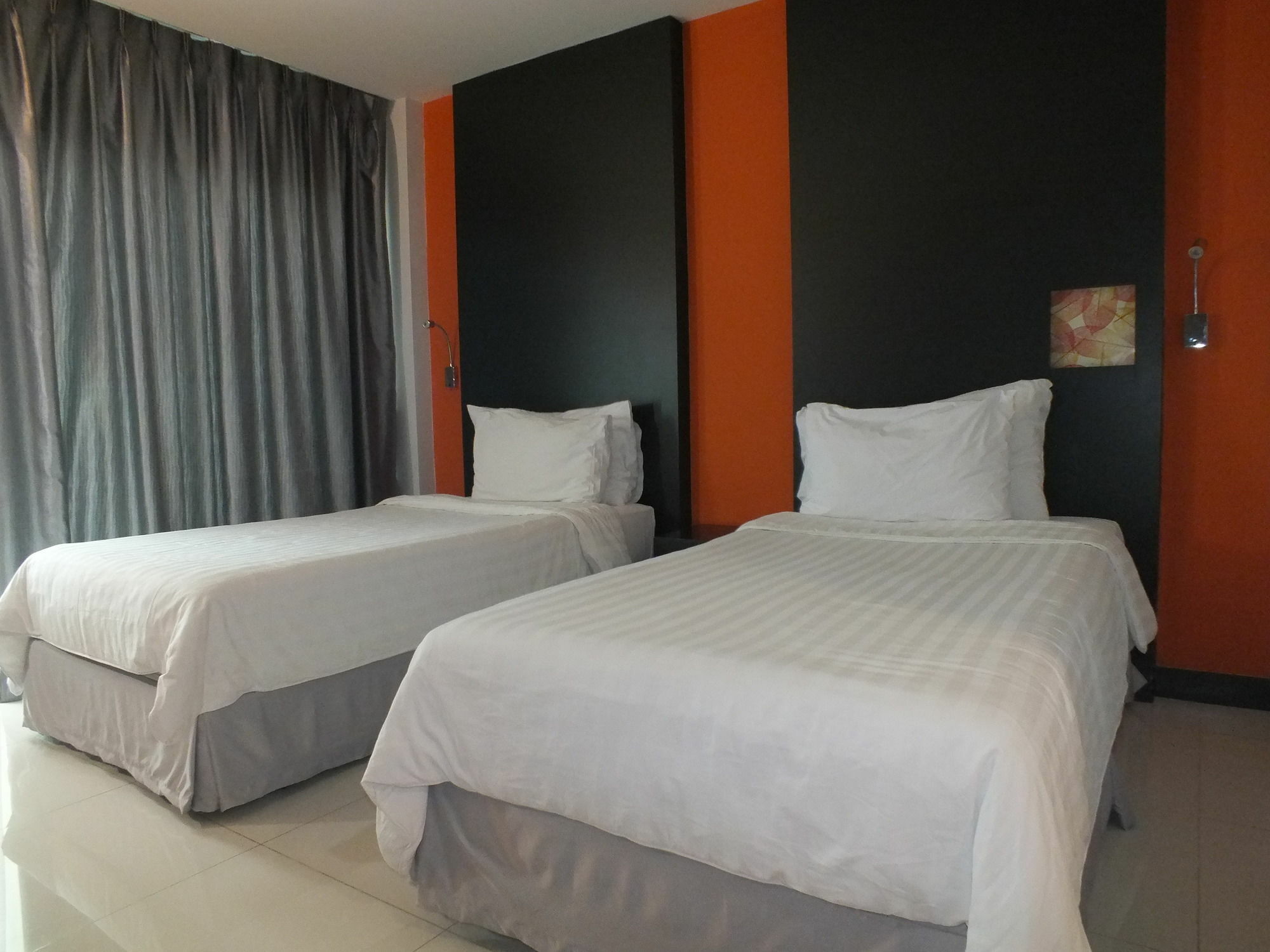 Hotel Hub De Leaf @